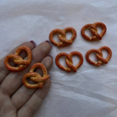 Элемент "Крендель", полимерная глина, 32,5*24 мм