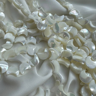 Бусина "Луна", перламутр, 10.5*8.5 мм, штука