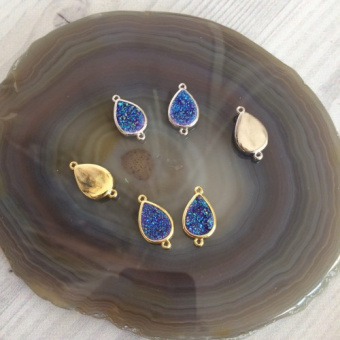 Коннектор, друза пирита в позолоте 24К