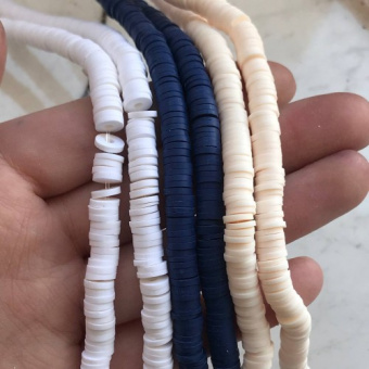 Нить каучуковых бусин, светлые