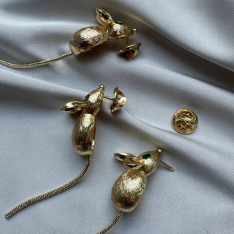 Брошь "Мышь", 15*82 мм, с цирконием