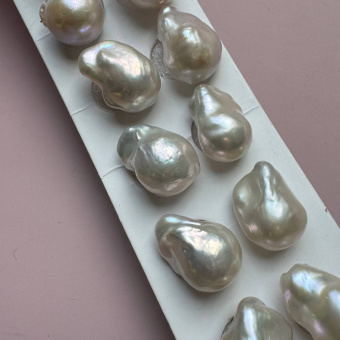 Пусеты с натуральным барочным жемчугом, 16-17 мм