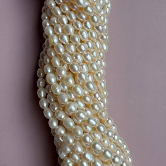 Жемчуг "Овальный", 6*4 мм, нить