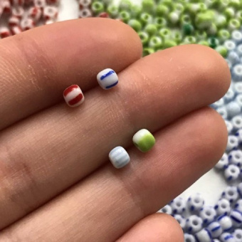 Бусины пластиковые, 4 мм