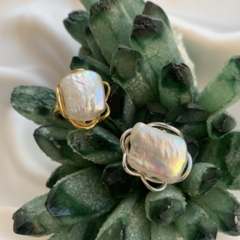 Кольцо с барочным жемчугом