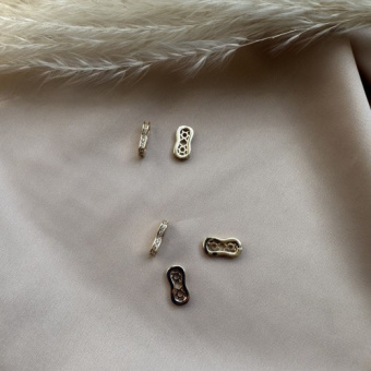 Разделитель на 3 нити с циркониями, 13*7 мм, позолота