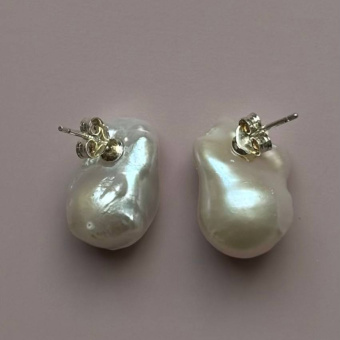 Пусеты с натуральным барочным жемчугом, 16-17 мм